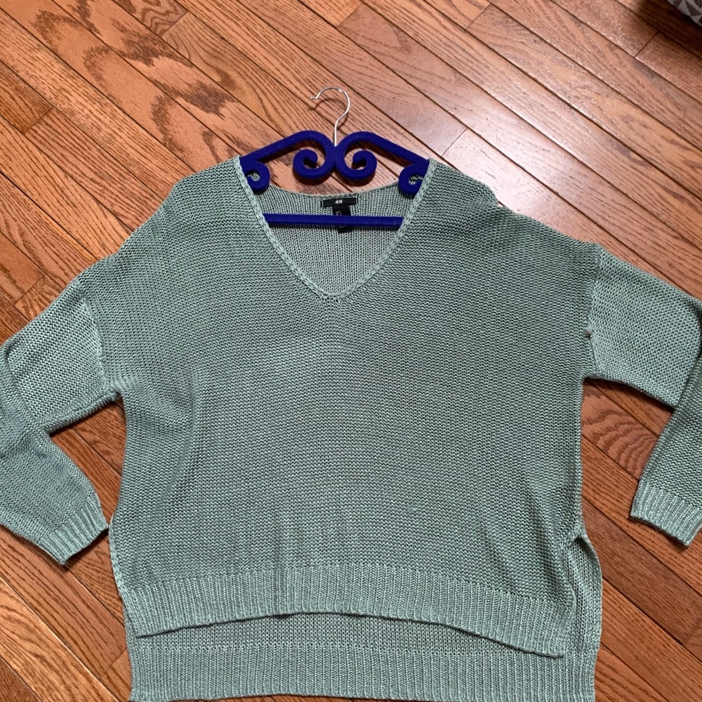 Women’s sweater.